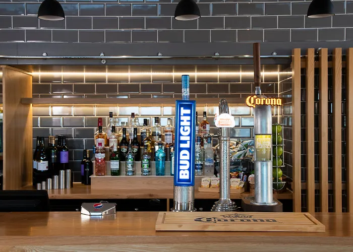 Holiday Inn Express Edinburgh City West By IhgAirport Hotel